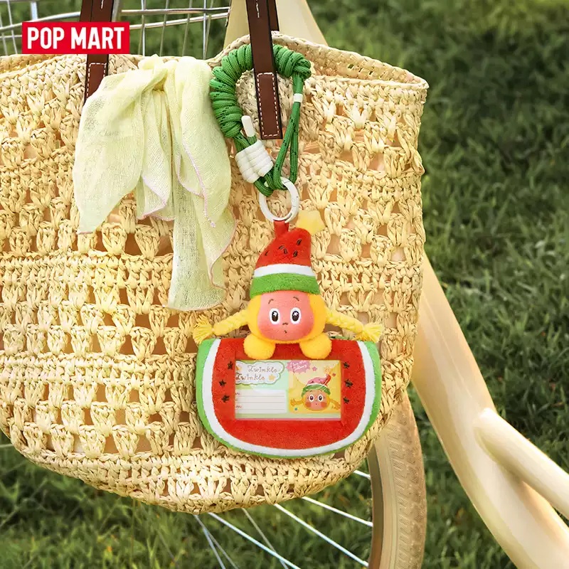 POP MART Twinkle Twinkle Live  - đánh giá và giá Action Figure Stand