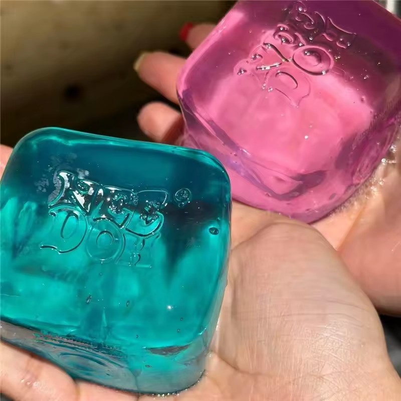 NeeDoh Nice Cube Squish Toy, S - đánh giá và giá Fidget Cube Original